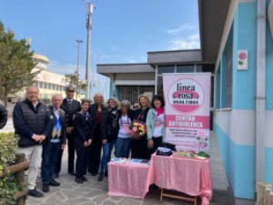 La Cooperativa bagnini di Cervia al fianco di Linea Rosa contro la violenza sulle donne